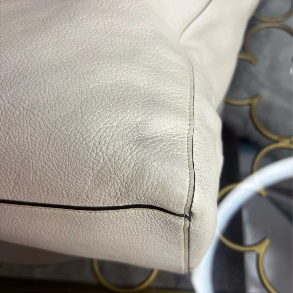 Coach 2017 Pebble Leather Town Tote in the color Chalk EUC - Picture 15 of 17